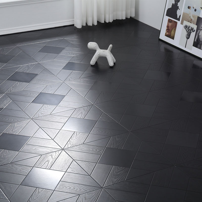 Diamond-Shaped Mosaic Laminate Flooring