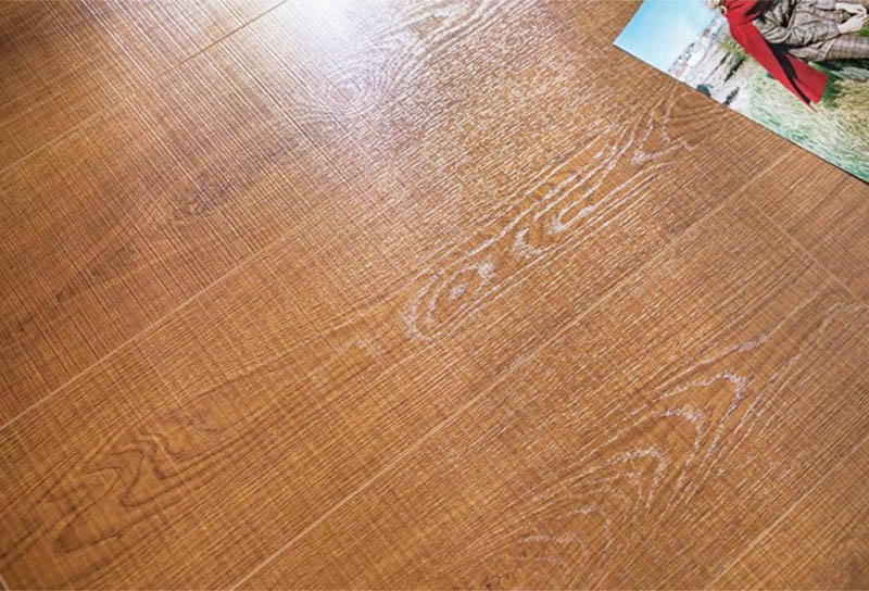 3D Embossed EIR Oak Laminate Flooring surface detail